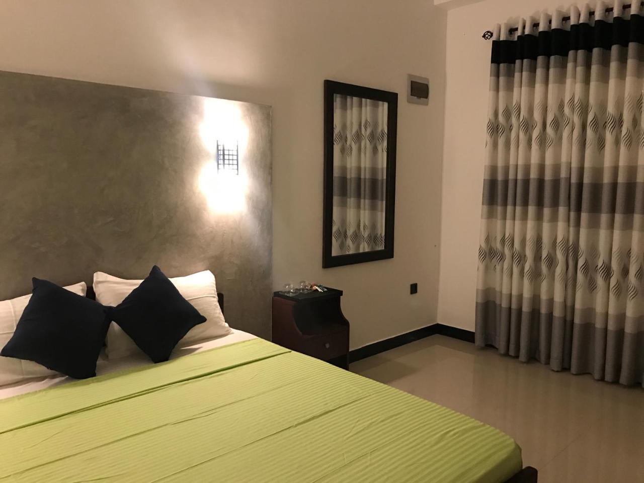 Kingdom Gate Hotel Анурадхапура Экстерьер фото
