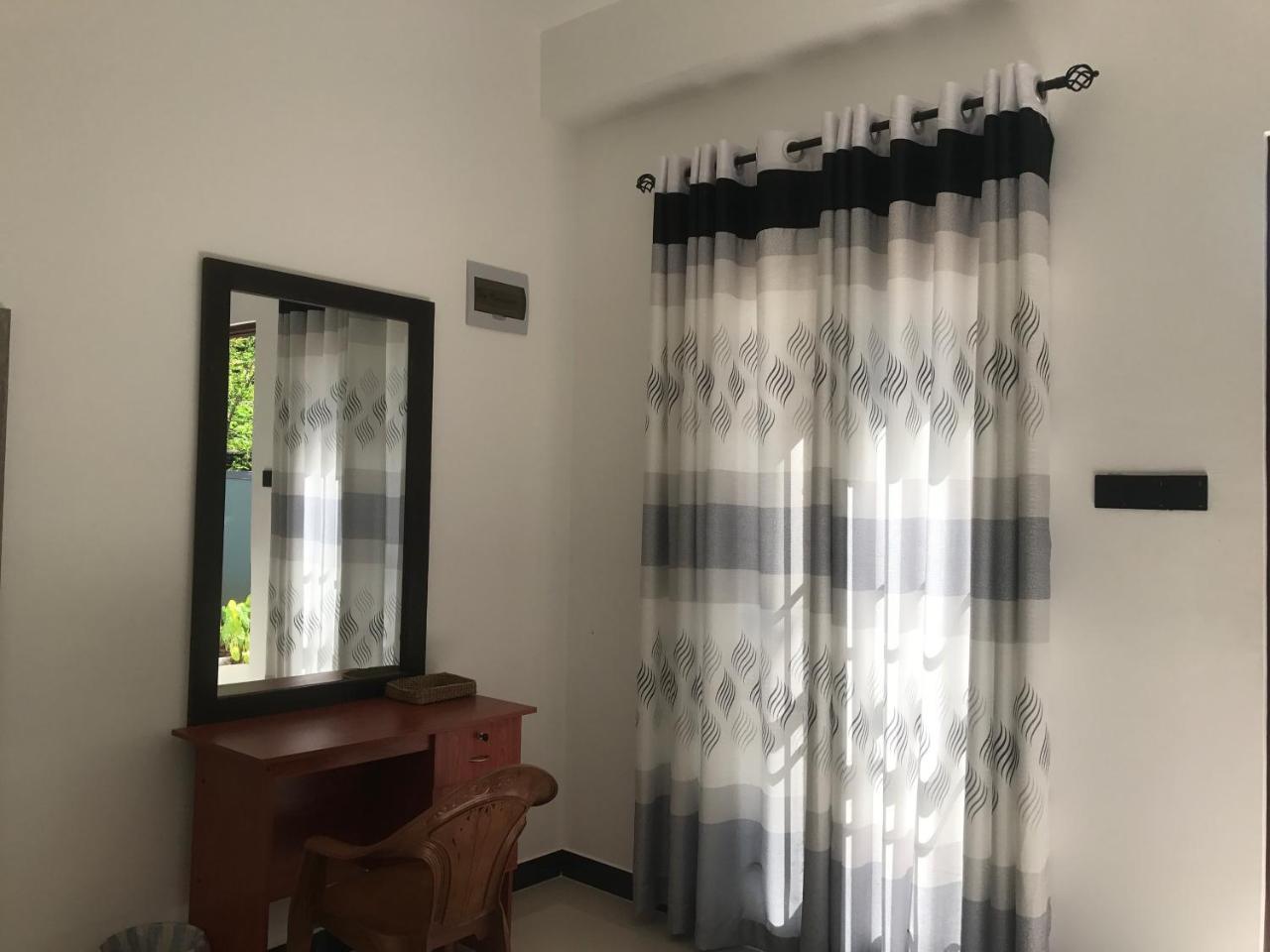 Kingdom Gate Hotel Анурадхапура Экстерьер фото